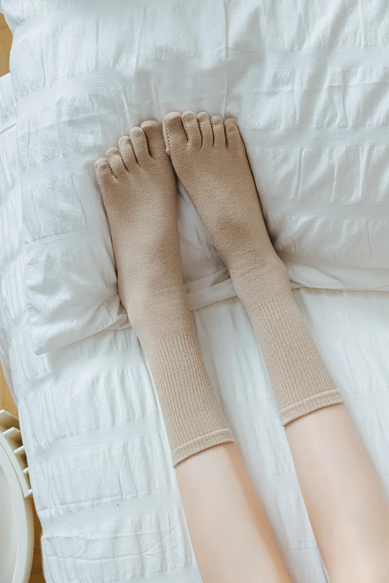 Color five-finger cotton sweat-absorbing breathable sports socks Japanese candy color split-toe women's socks