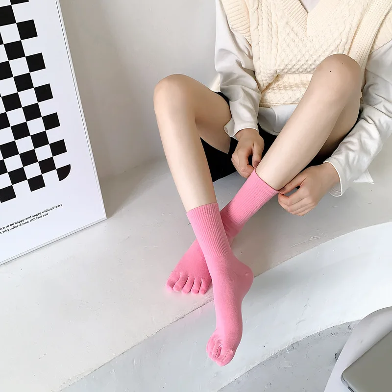 Color five-finger cotton sweat-absorbing breathable sports socks Japanese candy color split-toe women's socks