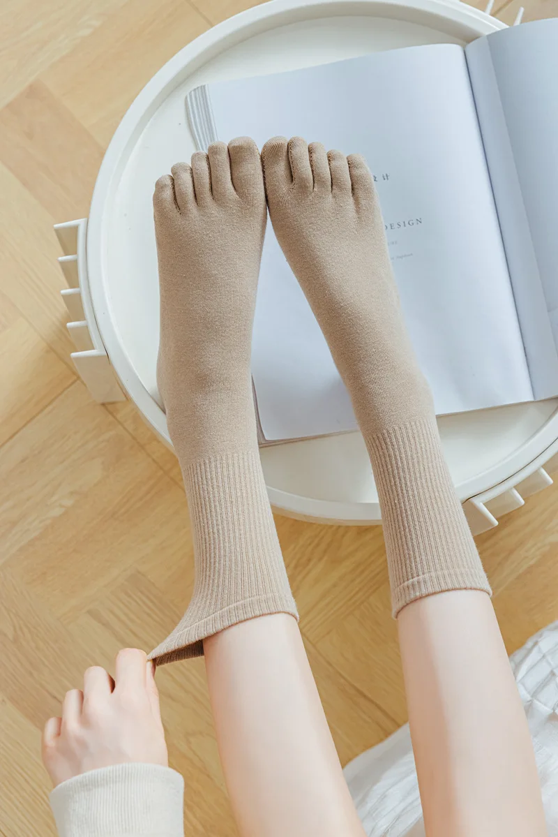 Color five-finger cotton sweat-absorbing breathable sports socks Japanese candy color split-toe women's socks