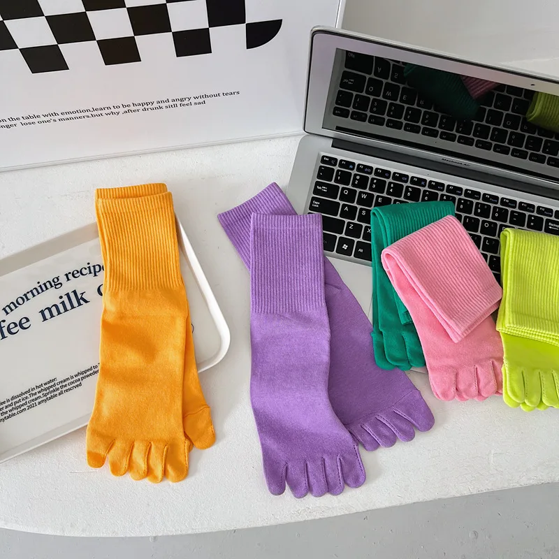 Color five-finger cotton sweat-absorbing breathable sports socks Japanese candy color split-toe women's socks