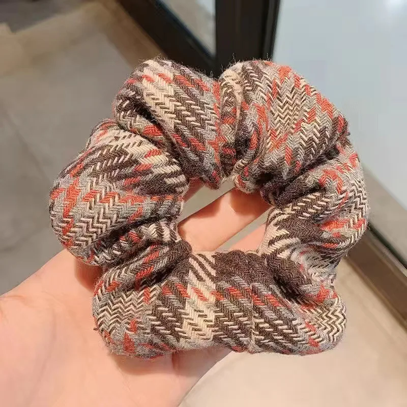 2023 New Year Winter Tweed Hair Chouchous 5pcs Scrunchy Pack Women Retro Style French Scrunches Ponytail Holder Headwear