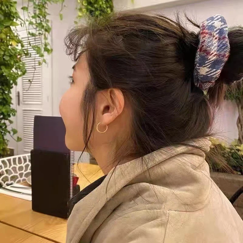 2023 New Year Winter Tweed Hair Chouchous 5pcs Scrunchy Pack Women Retro Style French Scrunches Ponytail Holder Headwear