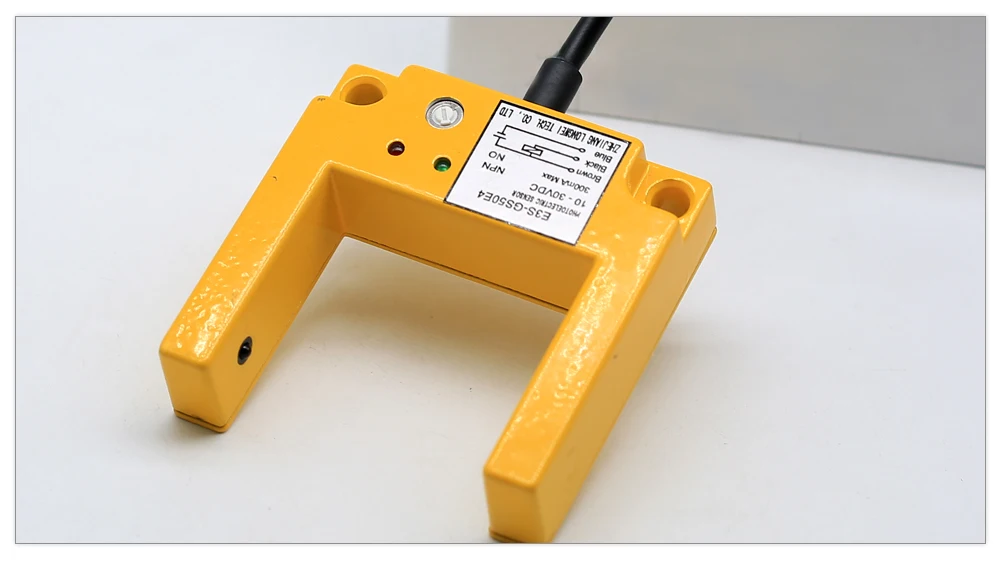 Infrared U-Slot Photoelectric Sensor E3S-GS30/E3S-GS15/E3S-GS7 DC 12-24V Proximity Switches Three-Wire NPN PNP Detection