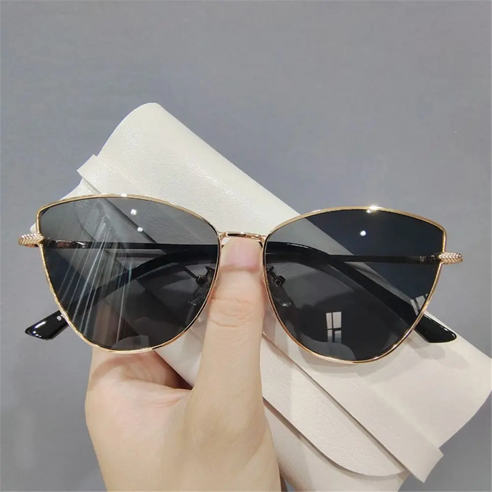 Fashion Oversized Vintage Cat Eye Sunglasses Women Trending Summer Driving Eyewear Shades Metal Frame UV400 for Lady gafas