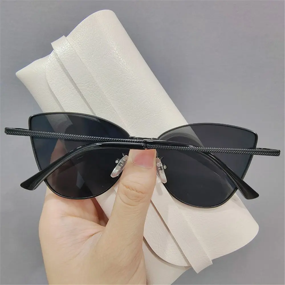 Fashion Oversized Vintage Cat Eye Sunglasses Women Trending Summer Driving Eyewear Shades Metal Frame UV400 for Lady gafas