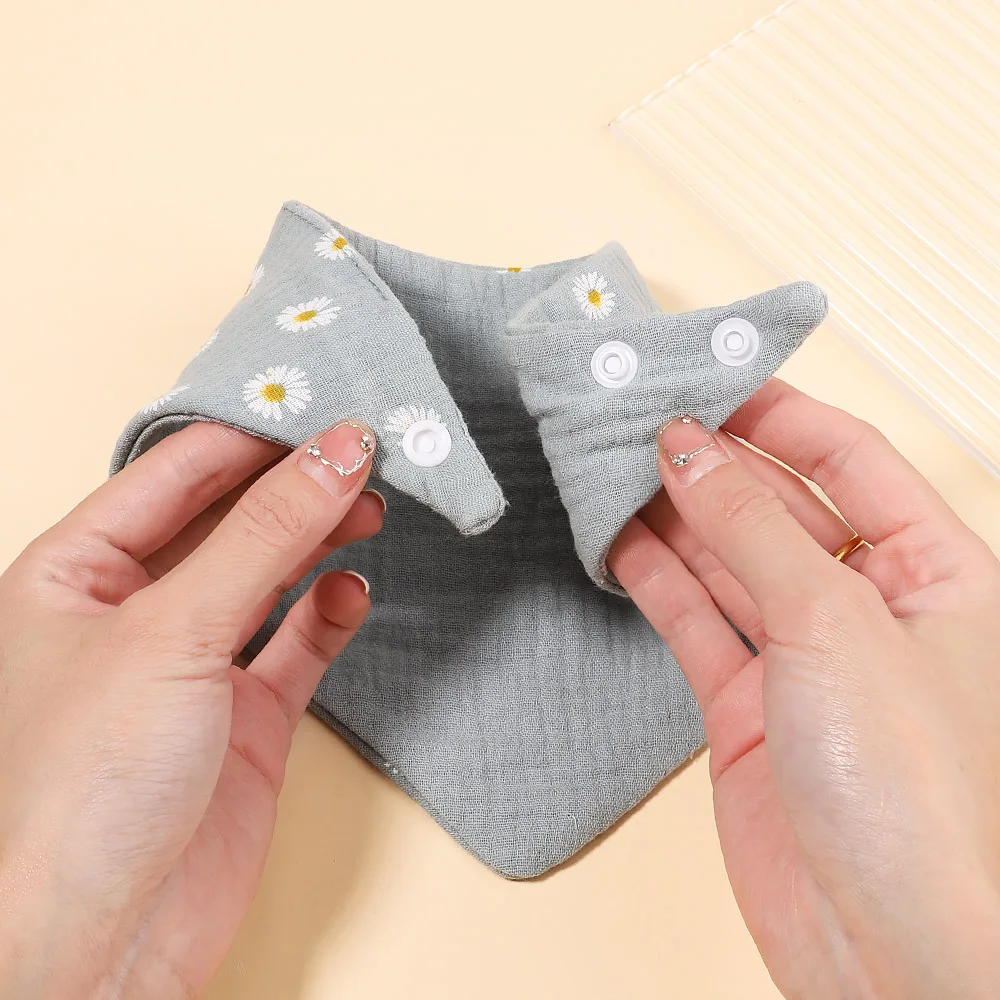 3Pcs/Set Muslin Cotton Baby Bib Newborn Bows Headband Triangle Print Saliva Towel Infant Boy Girl Feeding Burp Cloth Shower Gift
