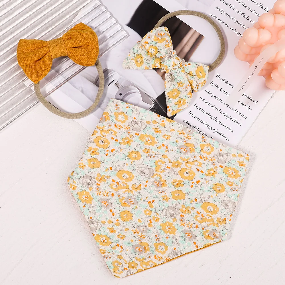 3Pcs/Set Muslin Cotton Baby Bib Newborn Bows Headband Triangle Print Saliva Towel Infant Boy Girl Feeding Burp Cloth Shower Gift