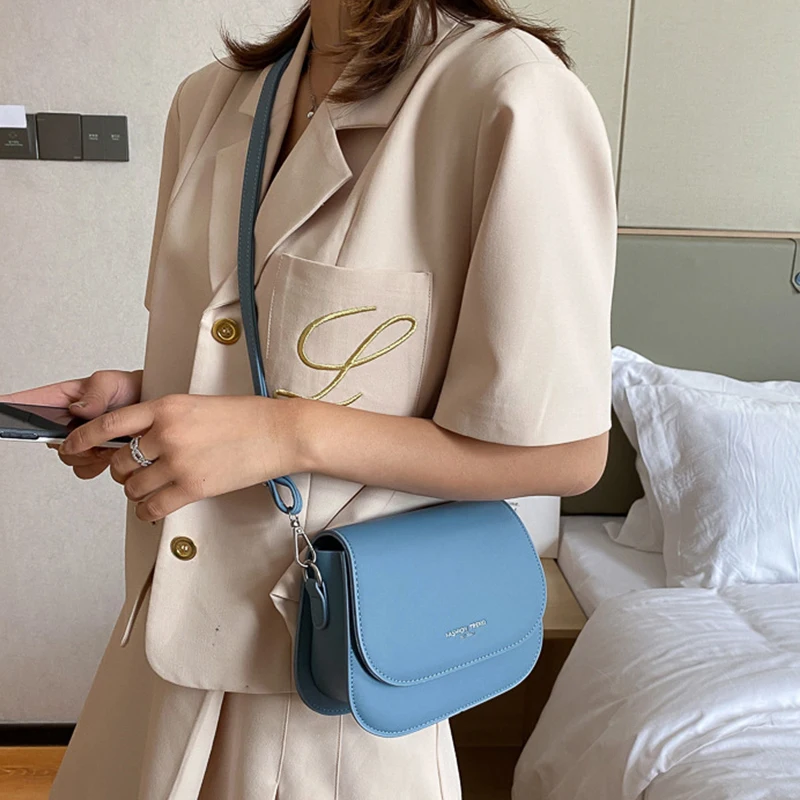 Yogodlns Trendy Saddle Shoulder Bag Women PU Leather Crossbody Bag Simple Solid Color Flap Messenger Bag Designer Handbags Pouch
