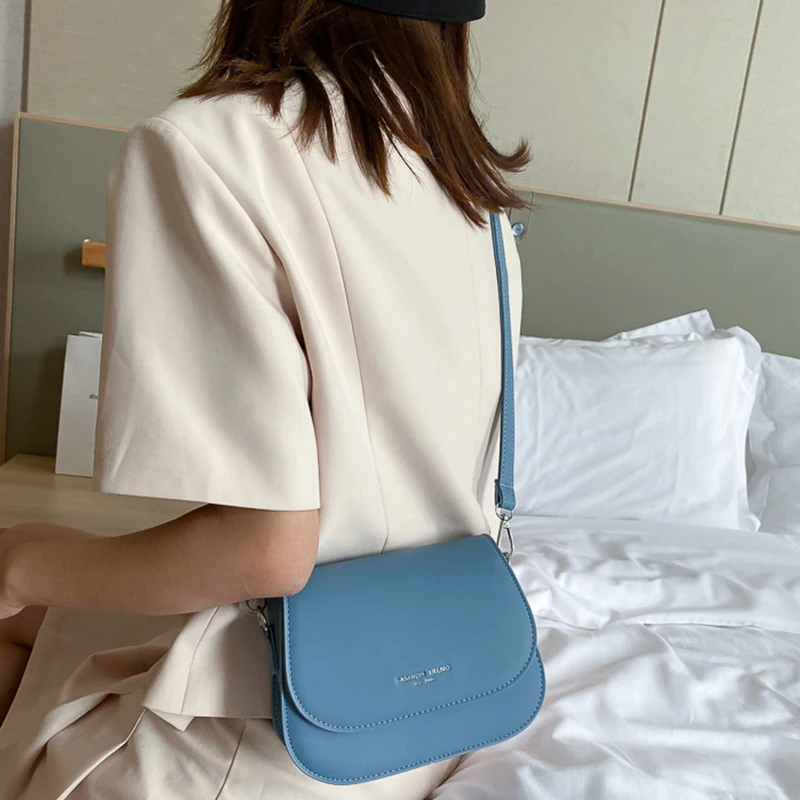 Yogodlns Trendy Saddle Shoulder Bag Women PU Leather Crossbody Bag Simple Solid Color Flap Messenger Bag Designer Handbags Pouch