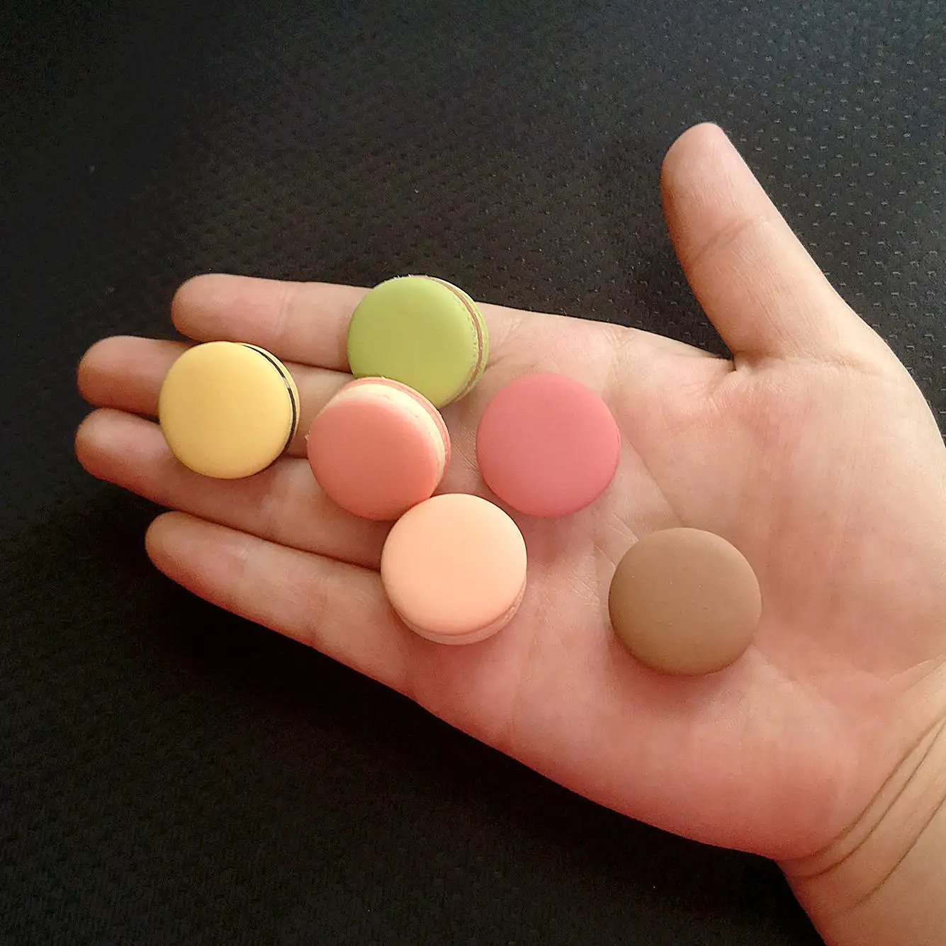 6PCS Simulation Macaron Model Fake Cake Cream Snack Children Shooting Props Wedding Dessert Window Decoration Ornaments 23*15mm