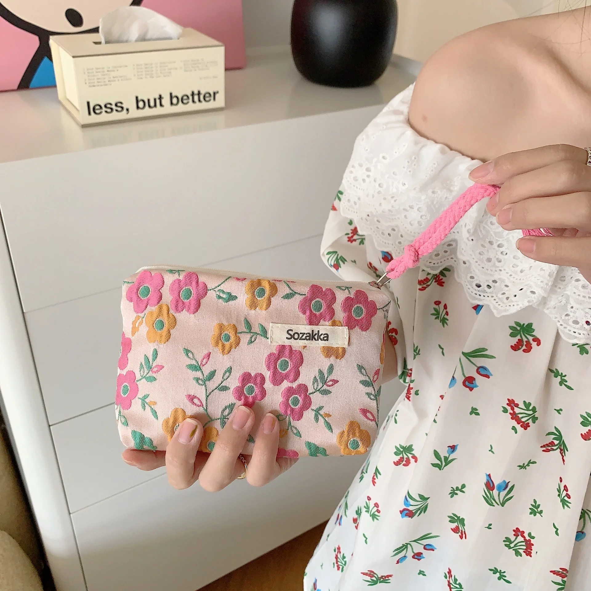 Kawaii Floral Travel Cosmetic Lipstick Coin Purse Storage Bag Women Cute Makeup Handbags Wallet Organizer Pencil Cases Pouch Bag