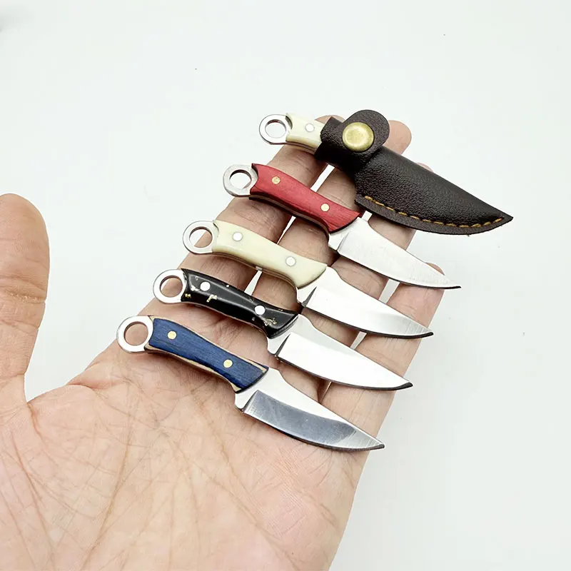 Mini knife, portable box opening knife keychain, pocket knife, Halloween gift, with knife sheath