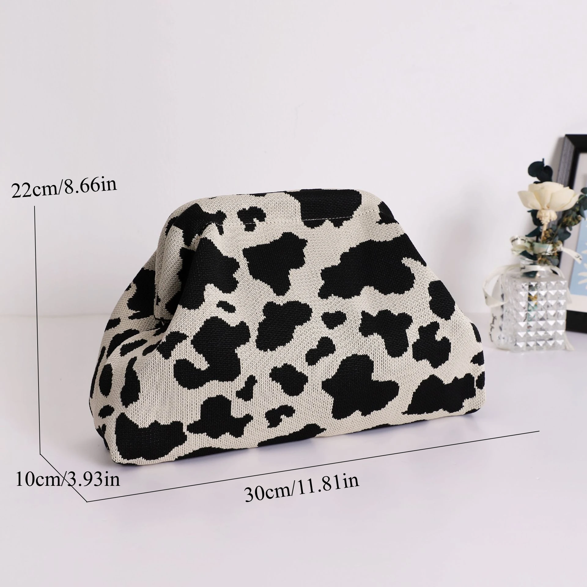 Trendy Cow Print Dot Handbag with High-End Color-Blocking Knitted Clip-On Design, Spacious and Versatile Fashion Tote.