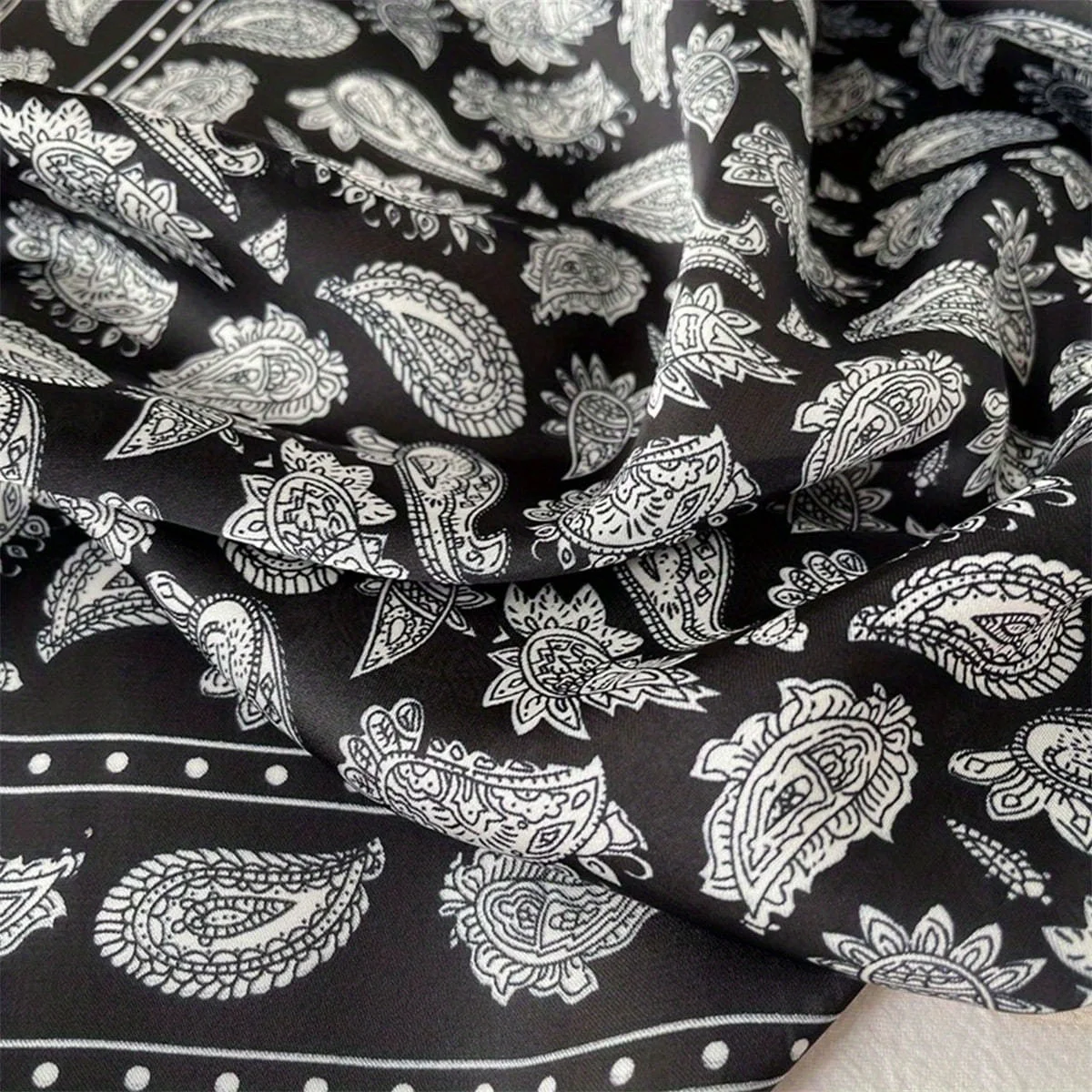 1 men's paisley print imitation silk wide-brimmed headscarf, men's scarf, suitable for casual occasions, outdoor activities,