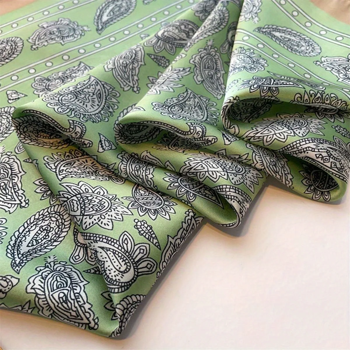 1 men's paisley print imitation silk wide-brimmed headscarf, men's scarf, suitable for casual occasions, outdoor activities,