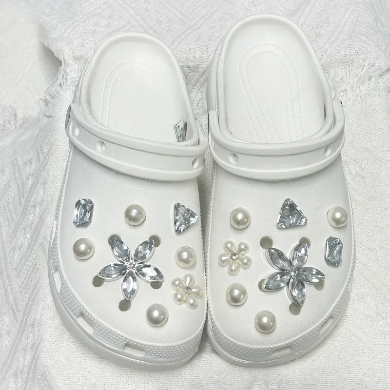 16PCS Floral Pearl Shoe Charms for Garden Shoes Decorations Set Women Elegant Accessories Wedding Beach Party DIY Slipper Decor