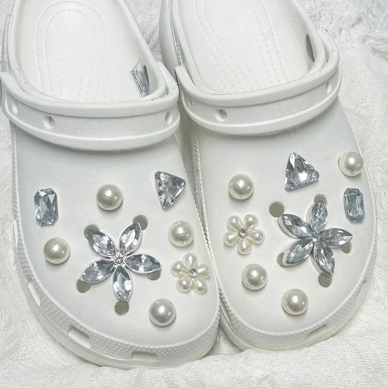 16PCS Floral Pearl Shoe Charms for Garden Shoes Decorations Set Women Elegant Accessories Wedding Beach Party DIY Slipper Decor