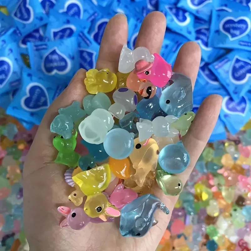 5/10/30/50/60pcs Glow In The Dark Mini Resin Animals Surprise Blind Bags for Garden Decor Micro Landscape Birthday Gift Surprise