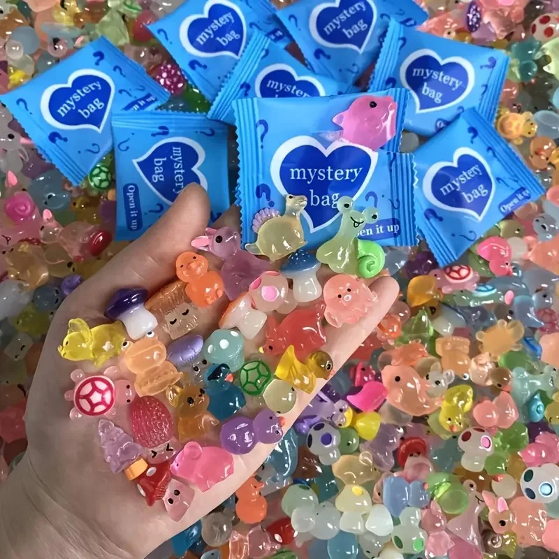 5/10/30/50/60pcs Glow In The Dark Mini Resin Animals Surprise Blind Bags for Garden Decor Micro Landscape Birthday Gift Surprise