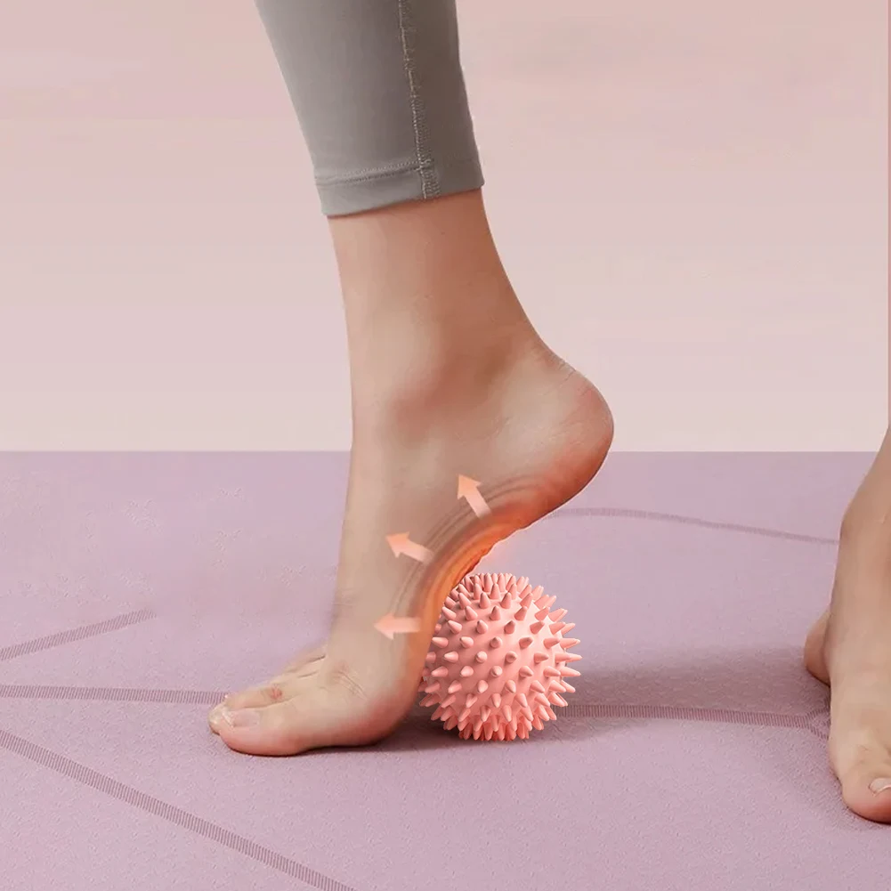 Foot Massage Ball With Spikes Pilates Yoga Sports Fitness Muscle Relaxation Massage Ball Plantar Fasciitis Therapy Ball for Hand