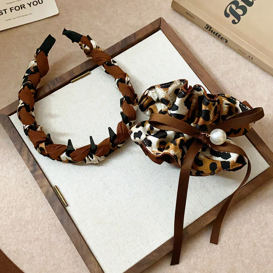 Vintage Leopard Print Headband for Women Girl Personality Fabric Wrap Hairband Creative Versatile Hair Accessories Daily Wear W