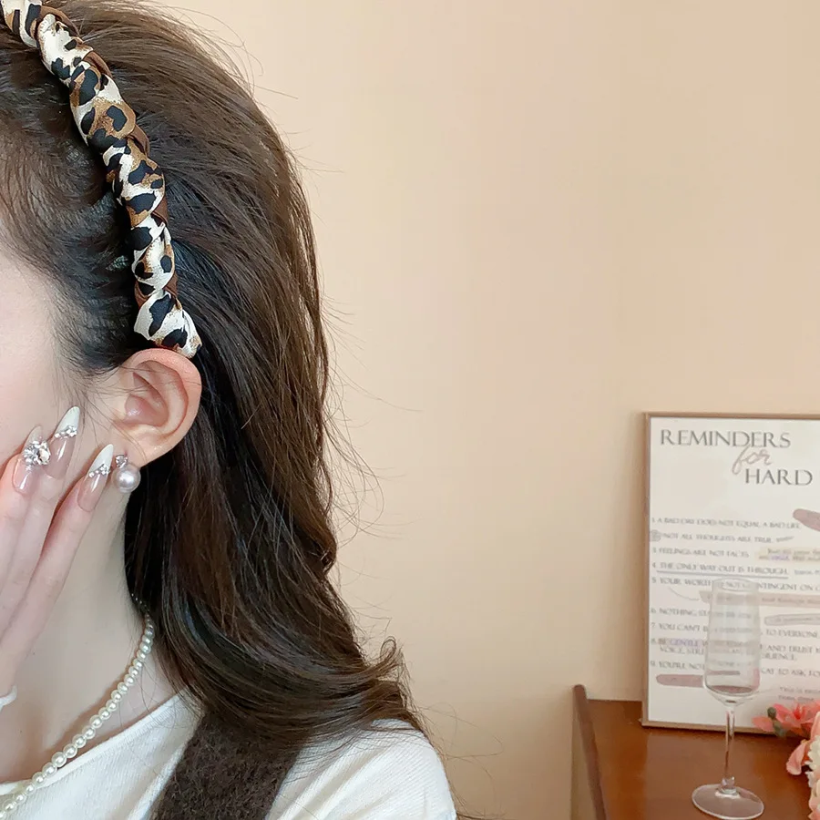 Vintage Leopard Print Headband for Women Girl Personality Fabric Wrap Hairband Creative Versatile Hair Accessories Daily Wear W