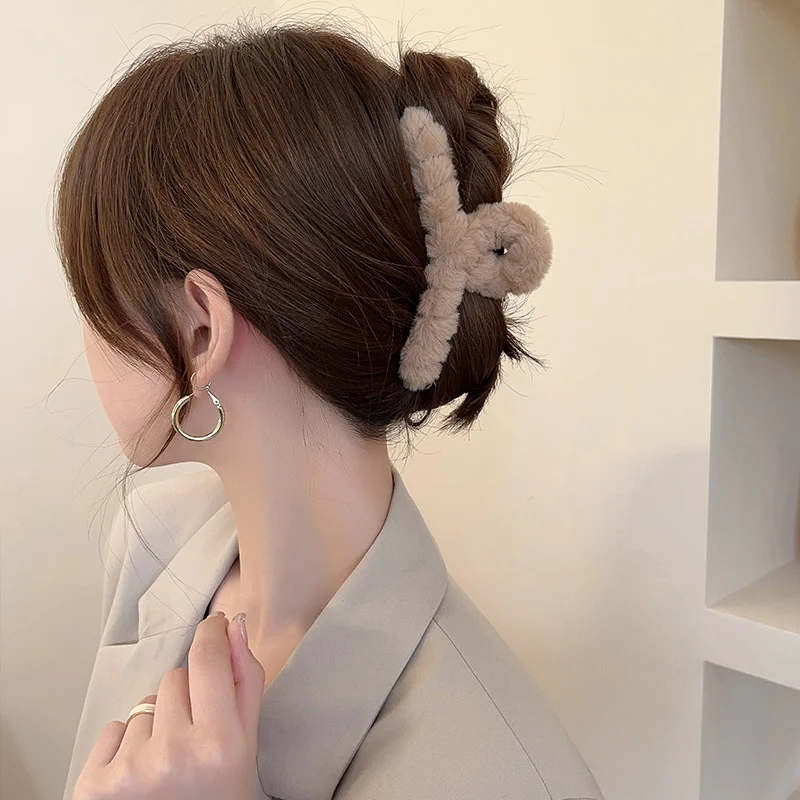 New 14cm Elegant Plush Hair Clip Claw Korean Fashion Extra Large Imitation Rabbit Plush Grab Cawl Clips Girl Hair Accessories