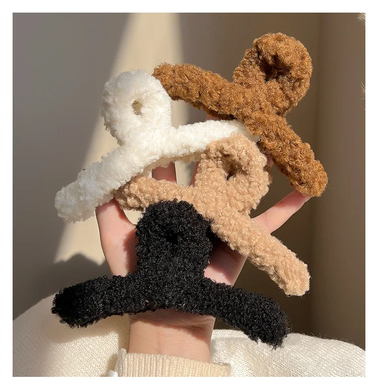 Fashion Faux Fur Hair Claws For Women Autumn Winter Plush Shearling Hair Clips 5.0 in Large Solid Crab Claw Clips For Thick Hair