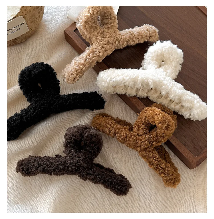 Fashion Faux Fur Hair Claws For Women Autumn Winter Plush Shearling Hair Clips 5.0 in Large Solid Crab Claw Clips For Thick Hair