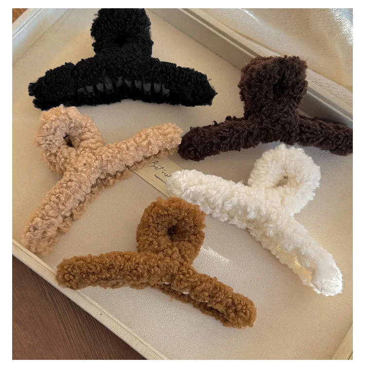 Fashion Faux Fur Hair Claws For Women Autumn Winter Plush Shearling Hair Clips 5.0 in Large Solid Crab Claw Clips For Thick Hair