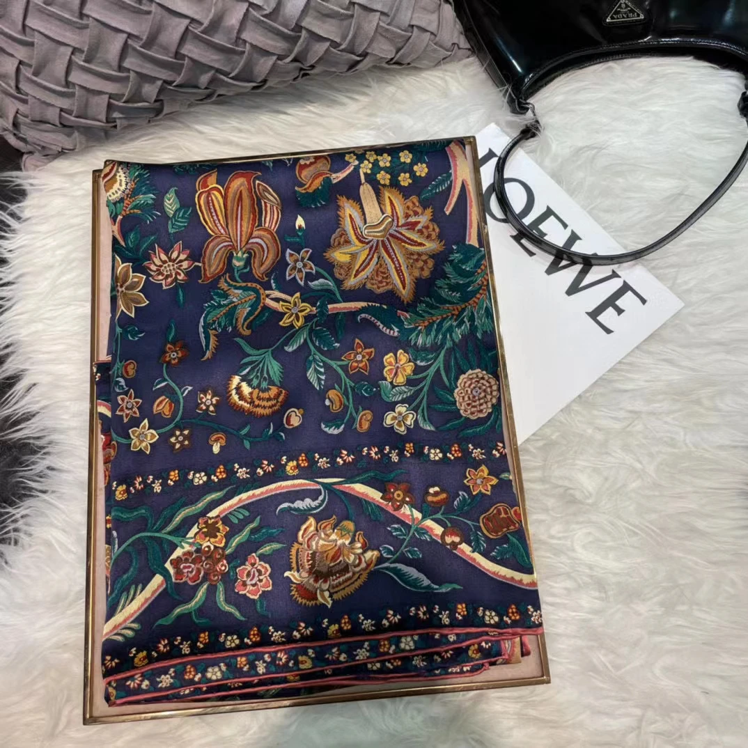 Coffee Gold 100% Mulberry Silk Women's Scarf Bandana Fashion Plaisley Style Square Scarves Hijabs Winter Brand Headscarf Foulard