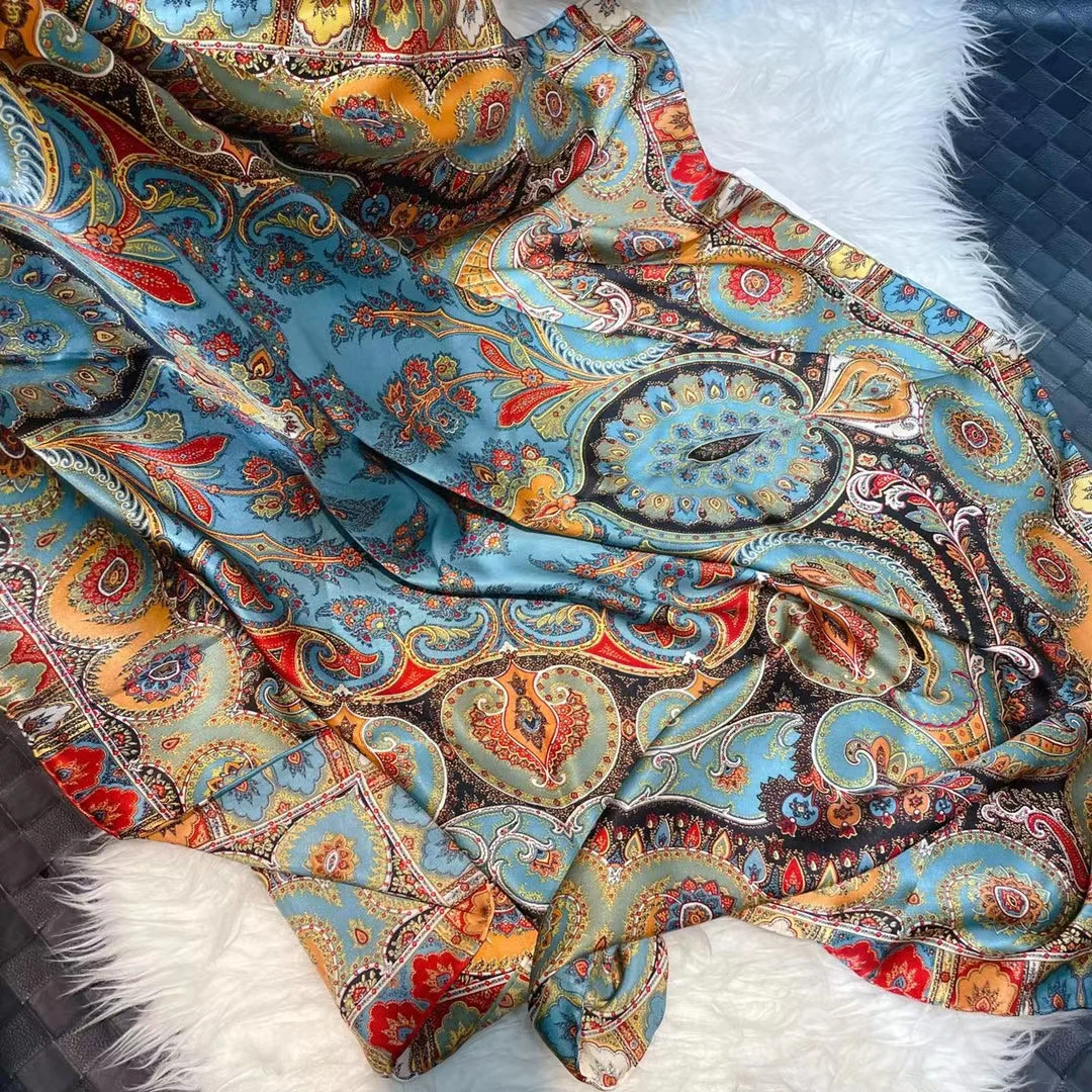 Coffee Gold 100% Mulberry Silk Women's Scarf Bandana Fashion Plaisley Style Square Scarves Hijabs Winter Brand Headscarf Foulard