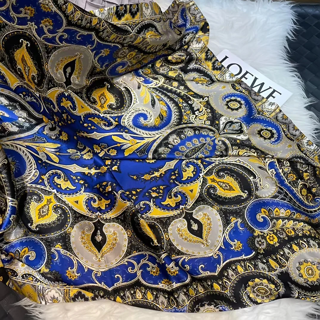 Coffee Gold 100% Mulberry Silk Women's Scarf Bandana Fashion Plaisley Style Square Scarves Hijabs Winter Brand Headscarf Foulard