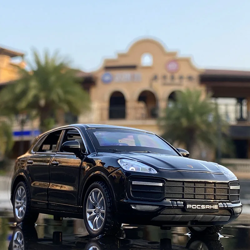 1:32 Cayennes Turbo SUV Panamera Alloy Car Model Diecasts Metal Toy Vehicles Car Model Simulation Sound and Light Childrens Gift