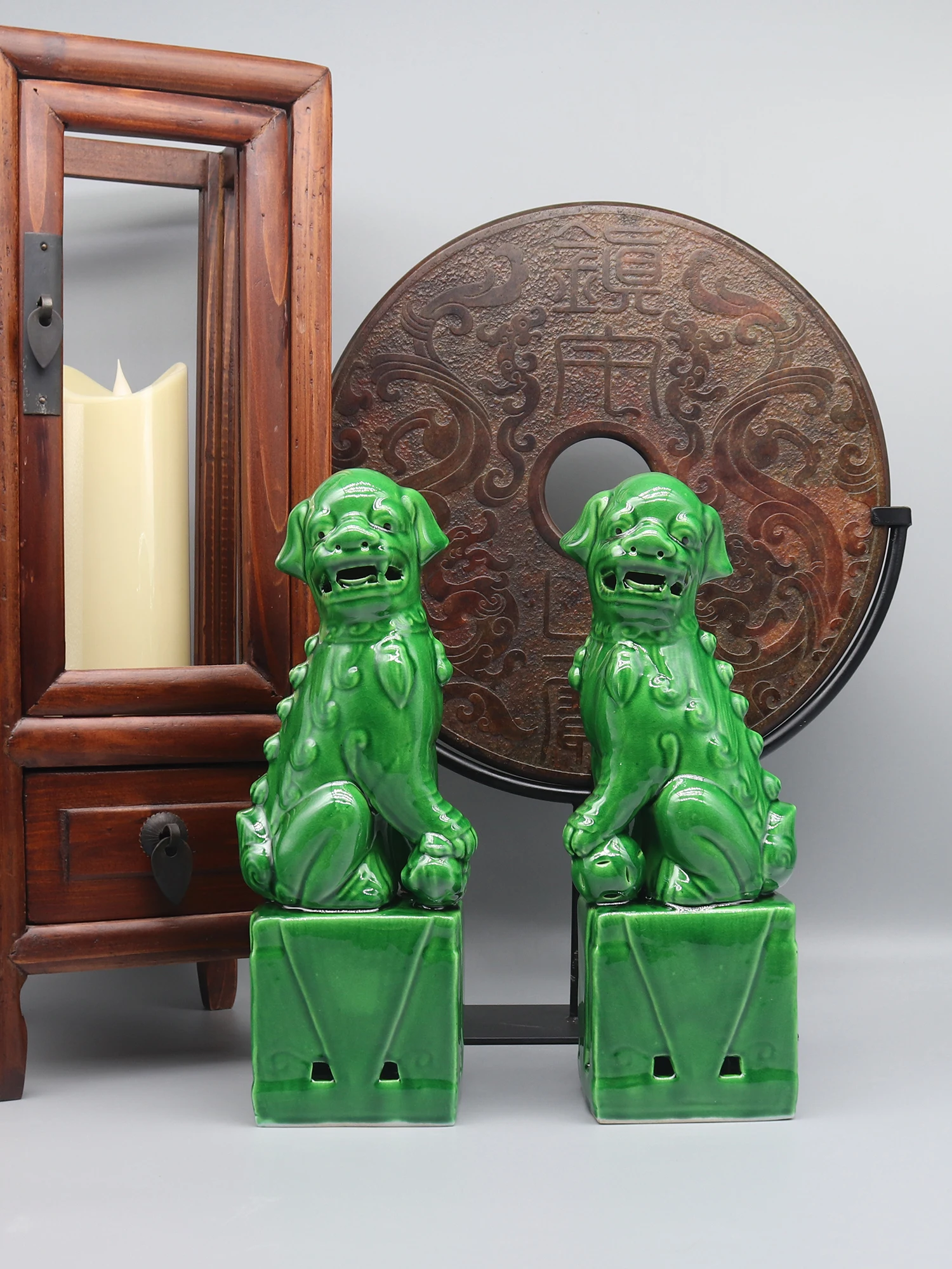 Pair of Foo Dogs, Fu Dogs, Buddha Dogs, Chinese Guardian Lions, Ceramic Sculpture, Home Decoration