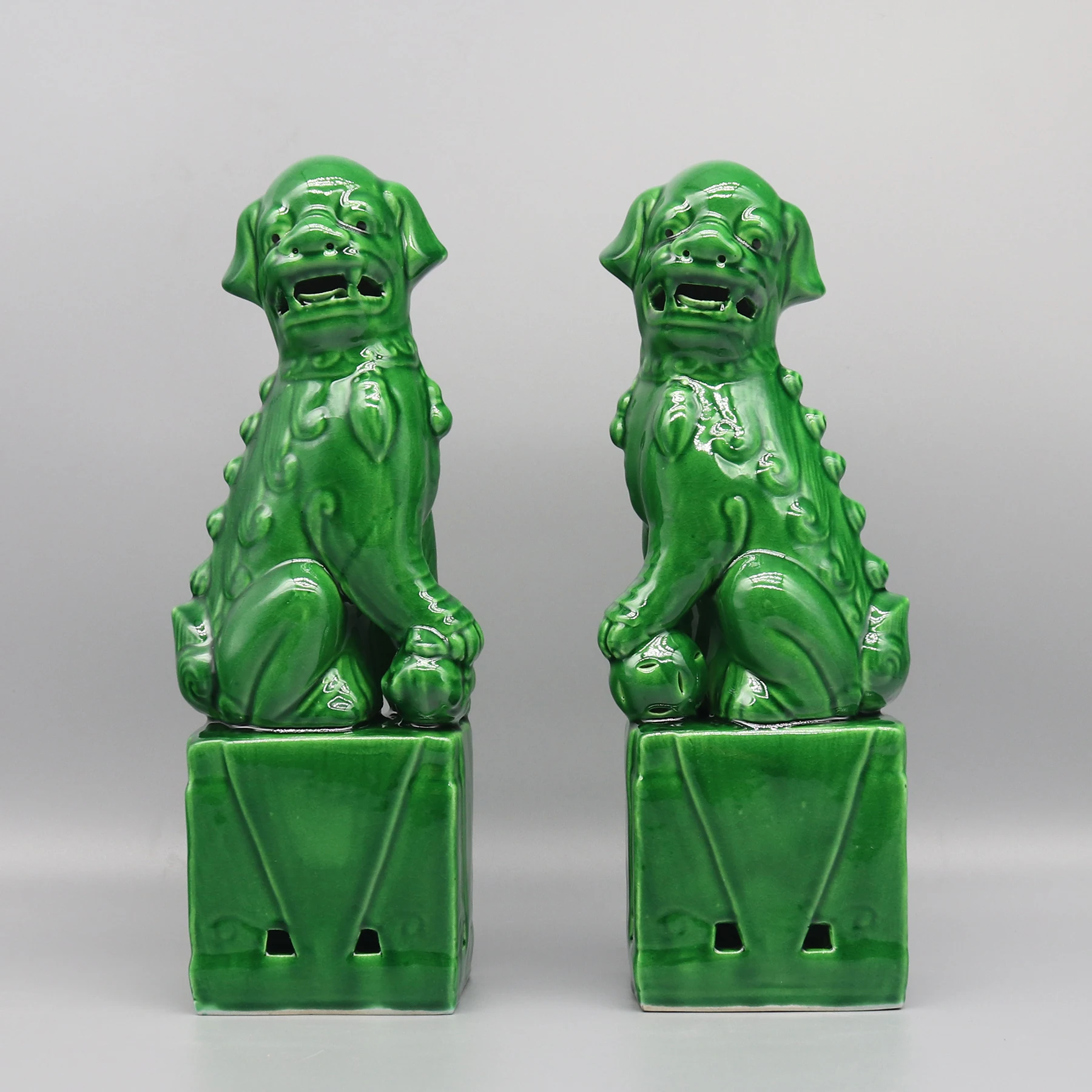 Pair of Foo Dogs, Fu Dogs, Buddha Dogs, Chinese Guardian Lions, Ceramic Sculpture, Home Decoration