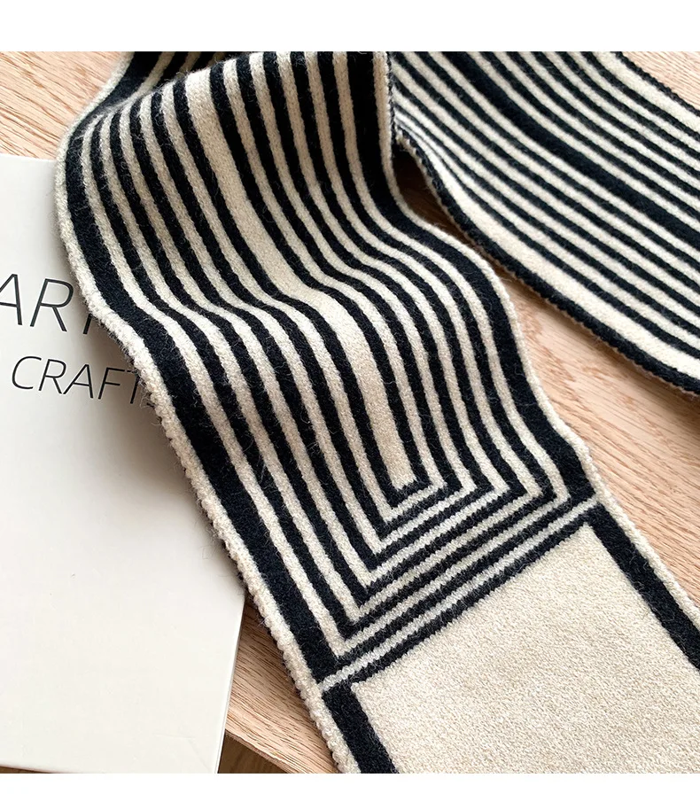Knitted Scarf New Design Striped Luxury Brand Scarf Women Winter Scarf Warm Long Skinny Small Scarf Female Neckerchief Scarves