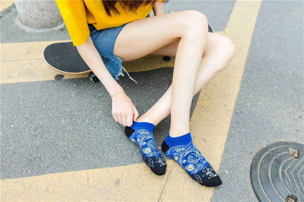 Women's New Retro Art Mural World Famous Oil Painting Series Funny Angel Mona Lisa Scream Van Gogh Starry Sky Short Ankle Socks