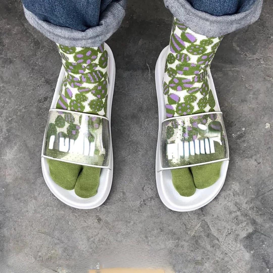 Japanese Multi-Color Jacquard Carrot Chestnut Flower Literary Cute Two-Toe Socks Middle Tube Tabi Split Toe Socks Tide Socks