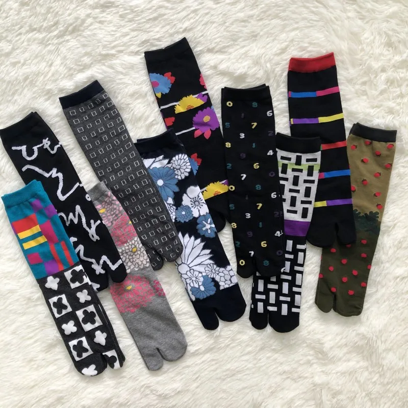 Japanese Multi-Color Jacquard Carrot Chestnut Flower Literary Cute Two-Toe Socks Middle Tube Tabi Split Toe Socks Tide Socks