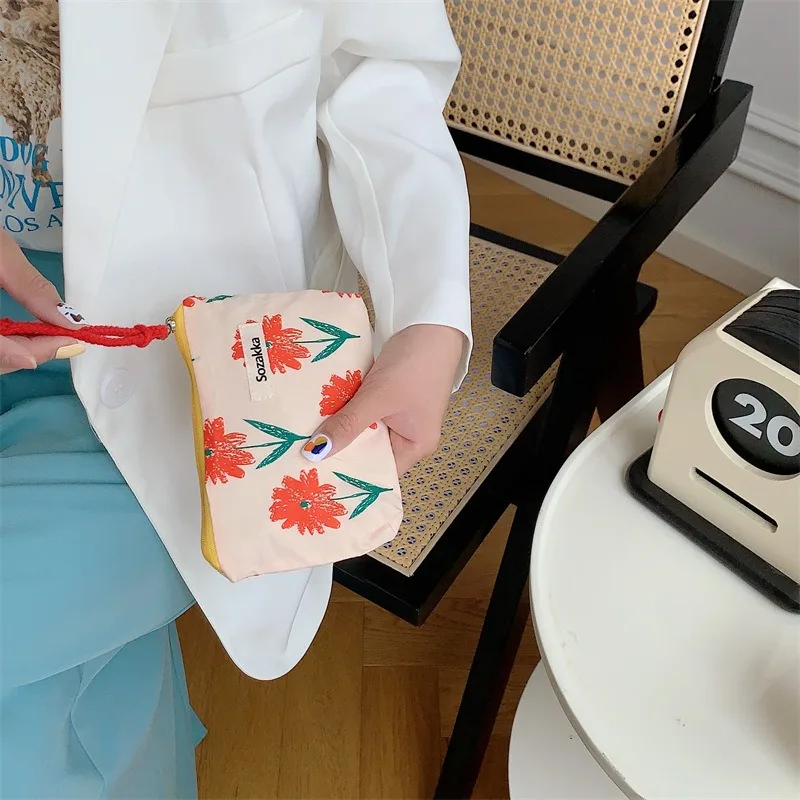 Kawaii Floral Travel Portable Coin Purse Cosmetic Lipstick Storage Bag Women Makeup Handbags Wallet Organizer Small Pouch Bags