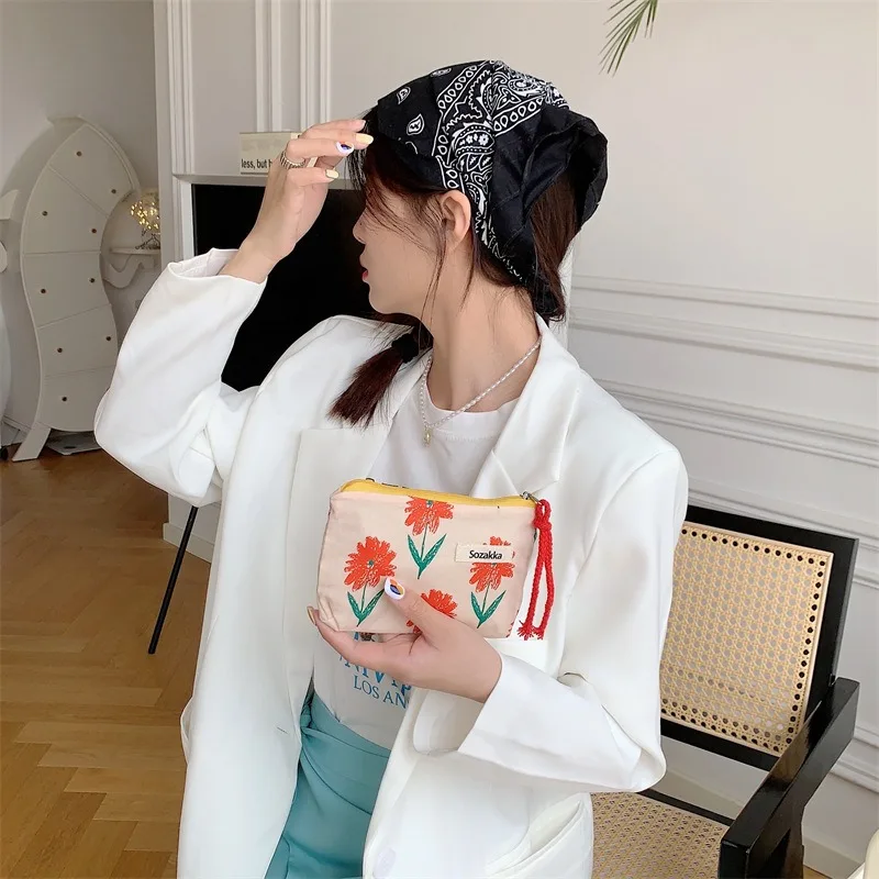 Kawaii Floral Travel Portable Coin Purse Cosmetic Lipstick Storage Bag Women Makeup Handbags Wallet Organizer Small Pouch Bags