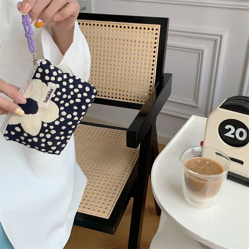 Kawaii Floral Travel Portable Coin Purse Cosmetic Lipstick Storage Bag Women Makeup Handbags Wallet Organizer Small Pouch Bags