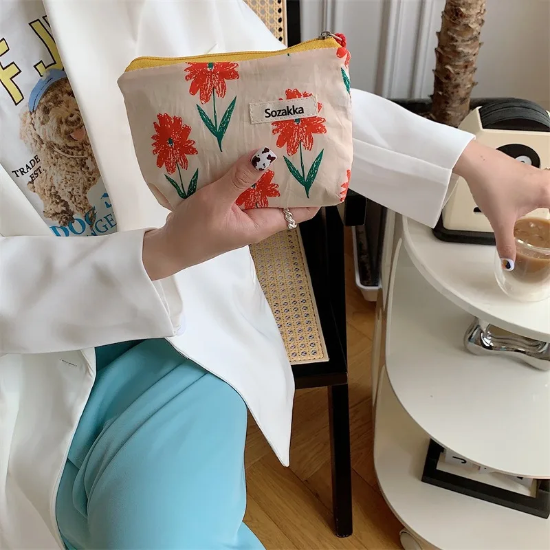 Kawaii Floral Travel Portable Coin Purse Cosmetic Lipstick Storage Bag Women Makeup Handbags Wallet Organizer Small Pouch Bags