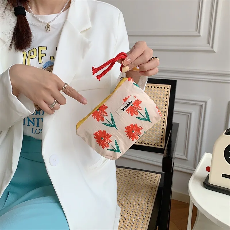 Kawaii Floral Travel Portable Coin Purse Cosmetic Lipstick Storage Bag Women Makeup Handbags Wallet Organizer Small Pouch Bags