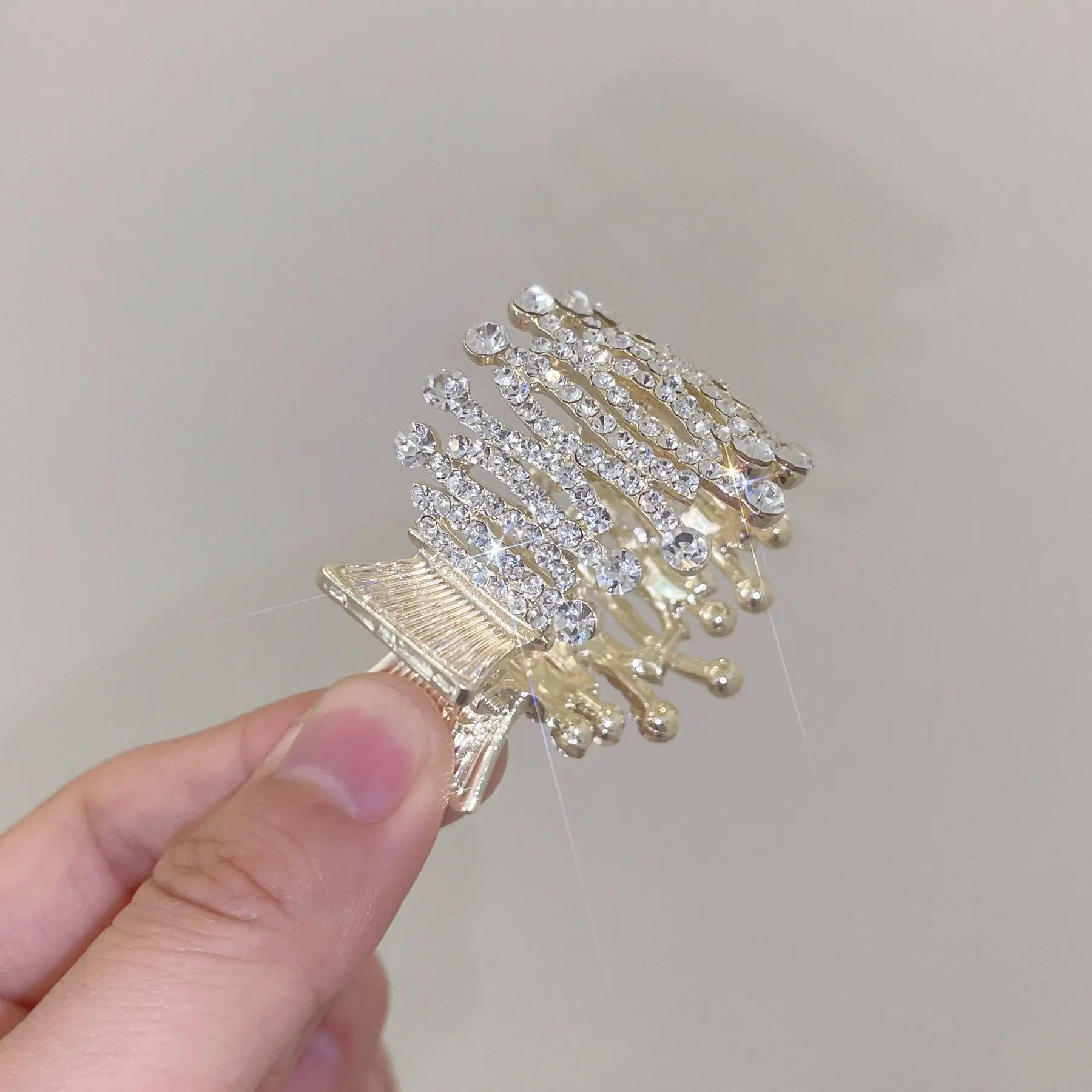 Korean Pearl Crystal Hair Claws Clips Women Geometric Hair Claw Girls Clamps Hair Crab Headband Hairpin Fashion Hair Accessories