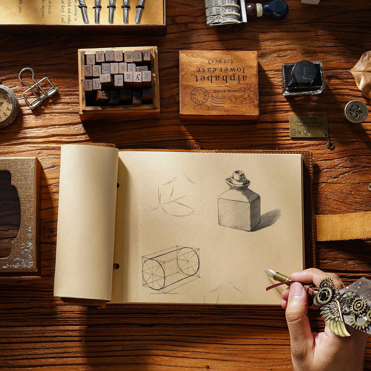 Genuine Leather Sketchbook Retro Painting Notebook Boy"s Girl Student Leather Binding Notebook Classic Handmade Notepad