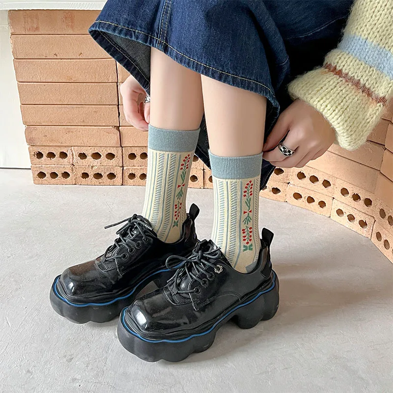 Fashion Harajuku Retro Crew Socks Women Korean Style Vintage Streetwear Women Socks College Style School Girls Cotton Long Socks
