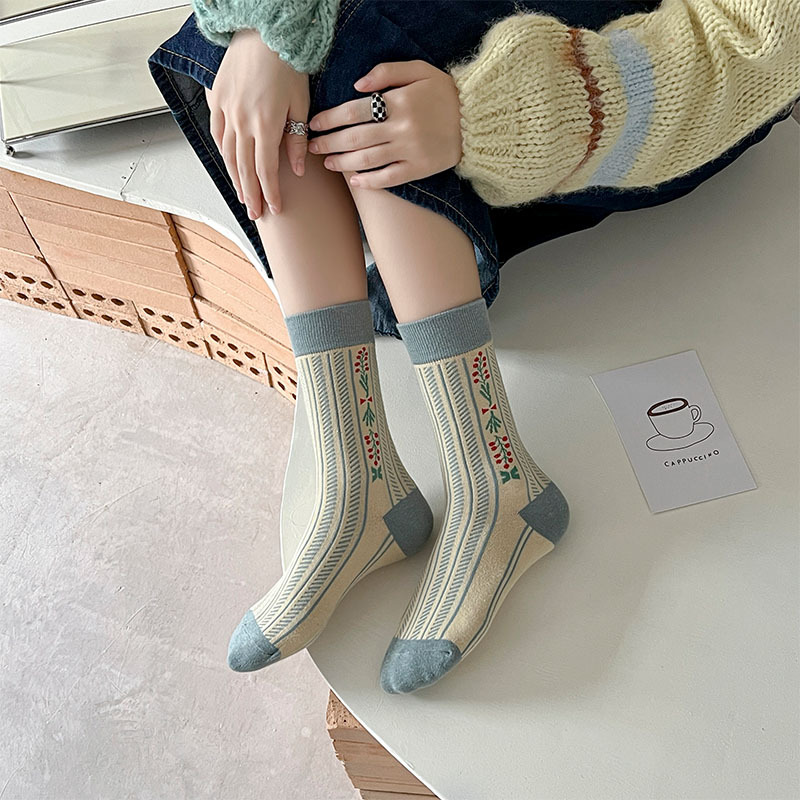 Fashion Harajuku Retro Crew Socks Women Korean Style Vintage Streetwear Women Socks College Style School Girls Cotton Long Socks