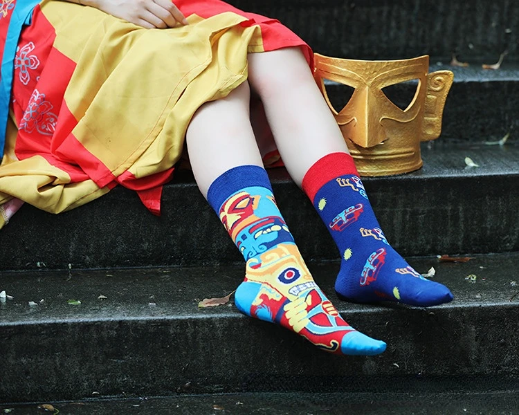 New Asymmetric Couple AB Mandarin Duck Fashion Cartoon Cute Funny Sports Colorful Mid tube Cotton Socks